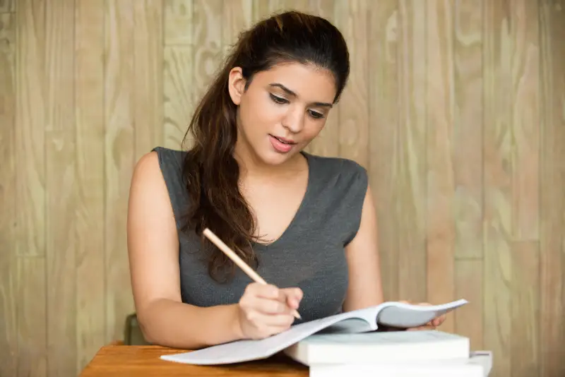 High Salary Courses After 12th Arts for girls
